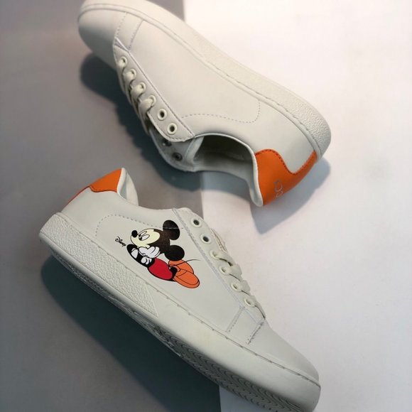 NEWGucci leather board shoes small white shoes